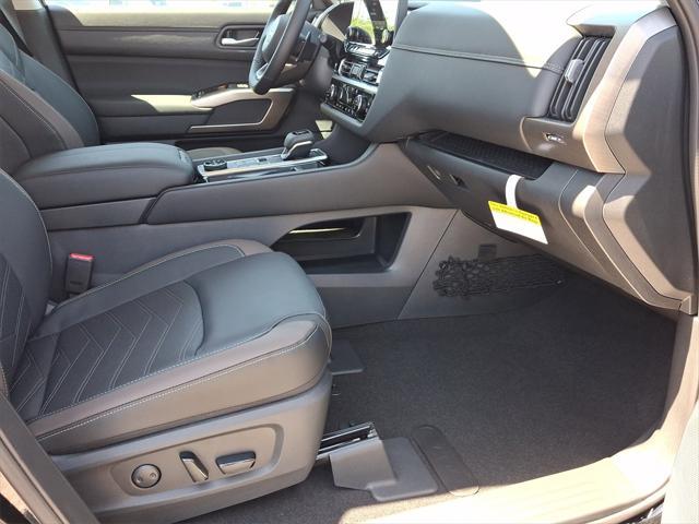 new 2025 Nissan Pathfinder car, priced at $49,952