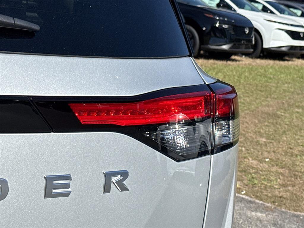 new 2025 Nissan Pathfinder car, priced at $36,915