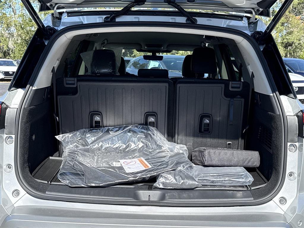 new 2025 Nissan Pathfinder car, priced at $36,915