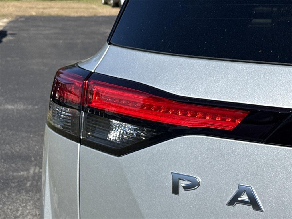 new 2025 Nissan Pathfinder car, priced at $36,915