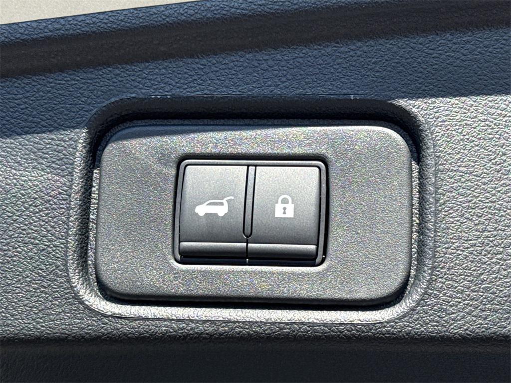 new 2025 Nissan Pathfinder car, priced at $36,915