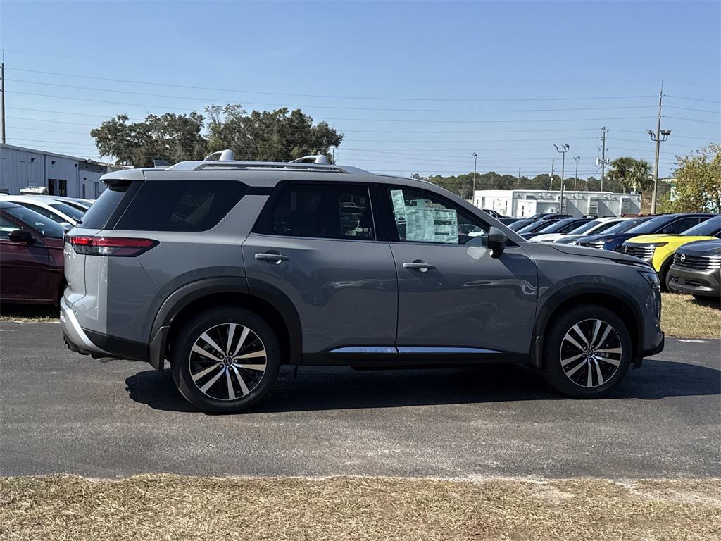 new 2025 Nissan Pathfinder car, priced at $44,202