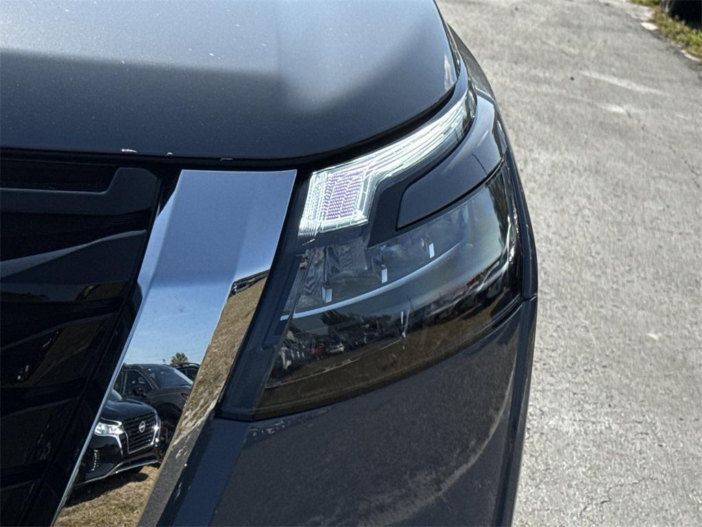 new 2025 Nissan Pathfinder car, priced at $44,202