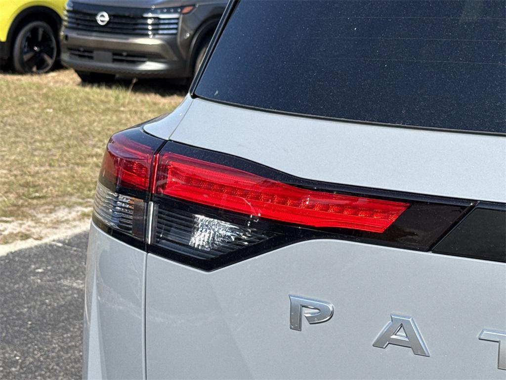 new 2025 Nissan Pathfinder car, priced at $44,202