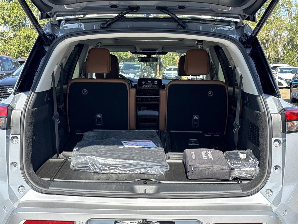 new 2025 Nissan Pathfinder car, priced at $44,202