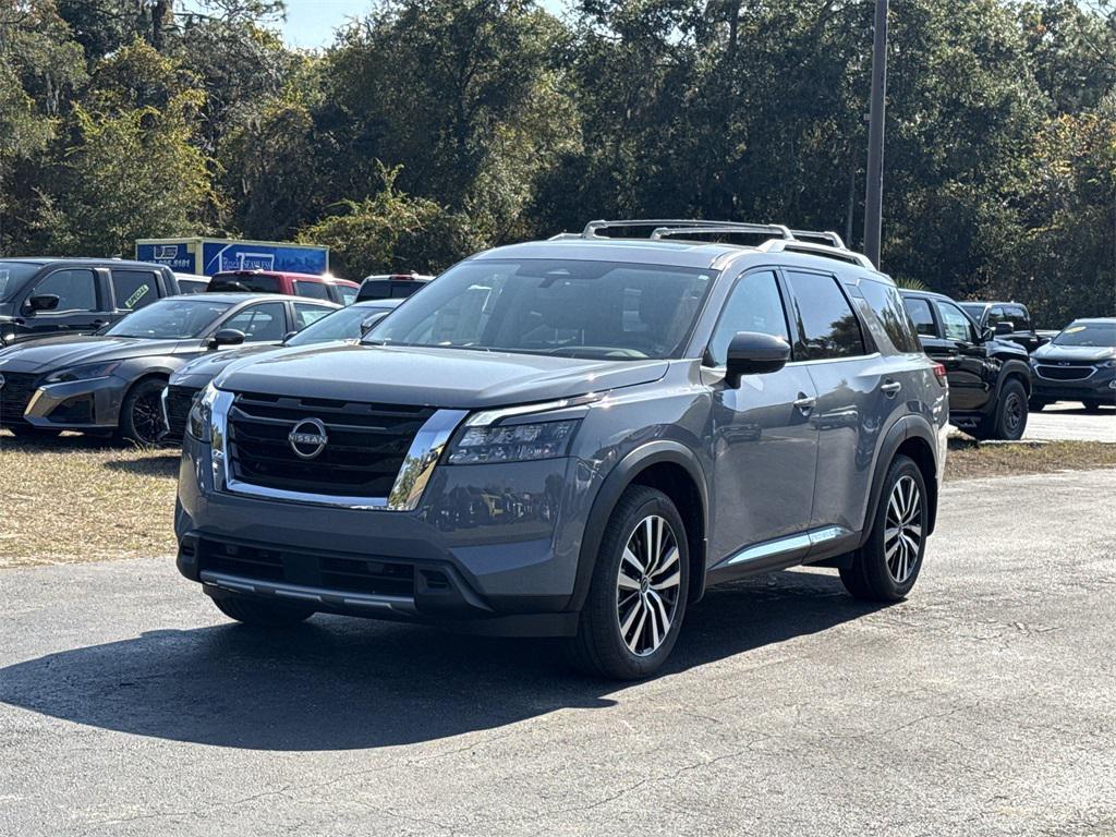 new 2025 Nissan Pathfinder car, priced at $44,202