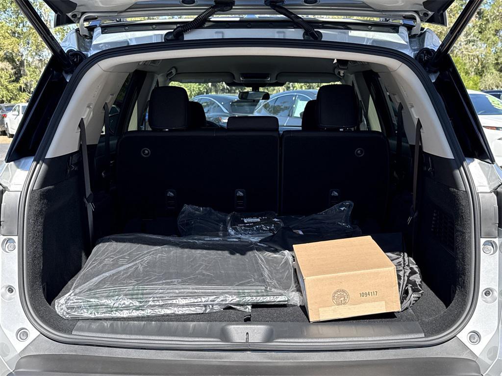 new 2025 Nissan Pathfinder car, priced at $33,985