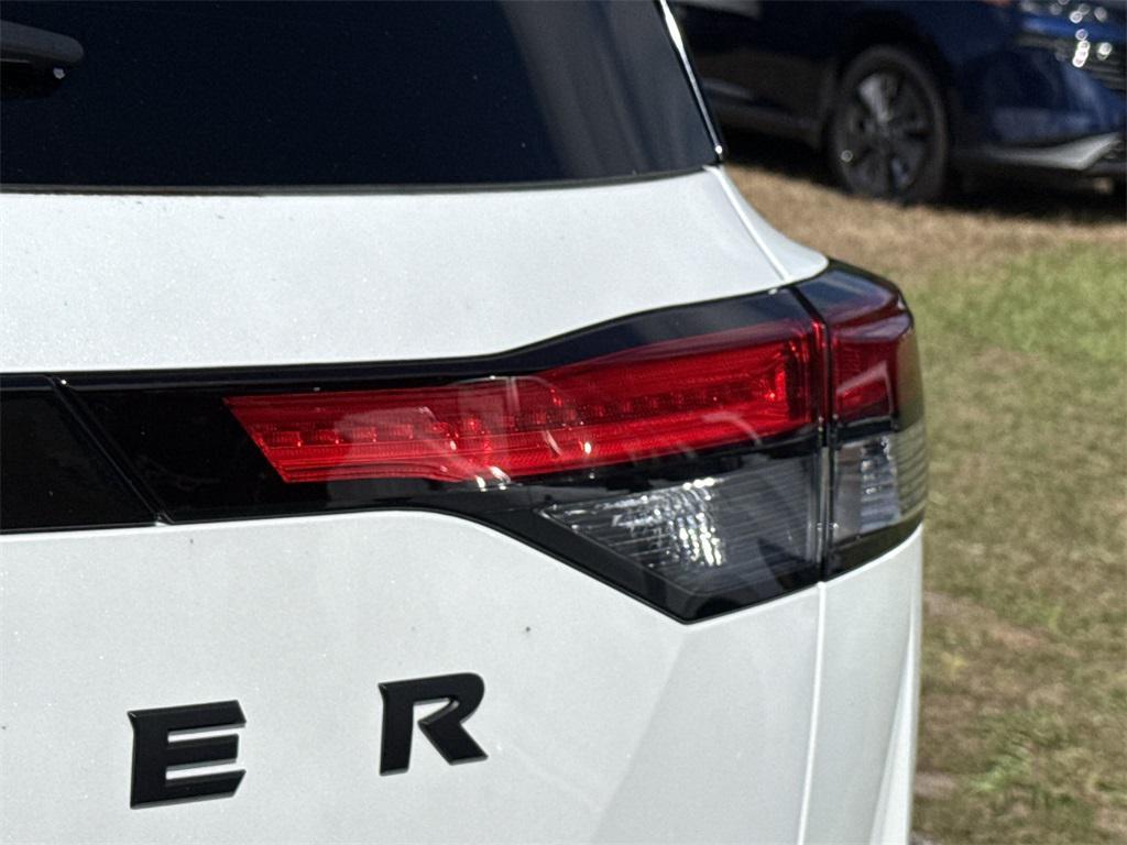 new 2025 Nissan Pathfinder car, priced at $38,892