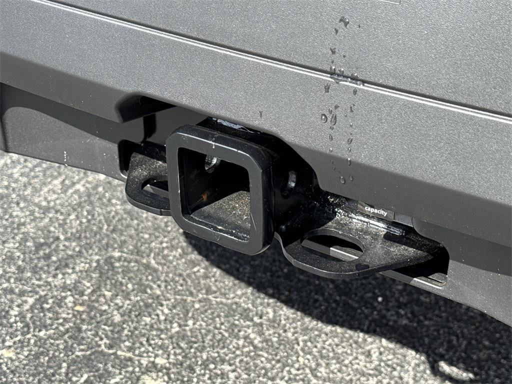 new 2025 Nissan Pathfinder car, priced at $38,892