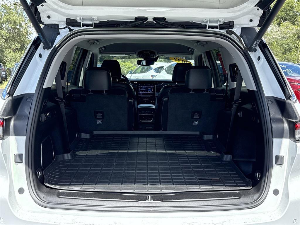 used 2022 Jeep Grand Cherokee L car, priced at $24,998