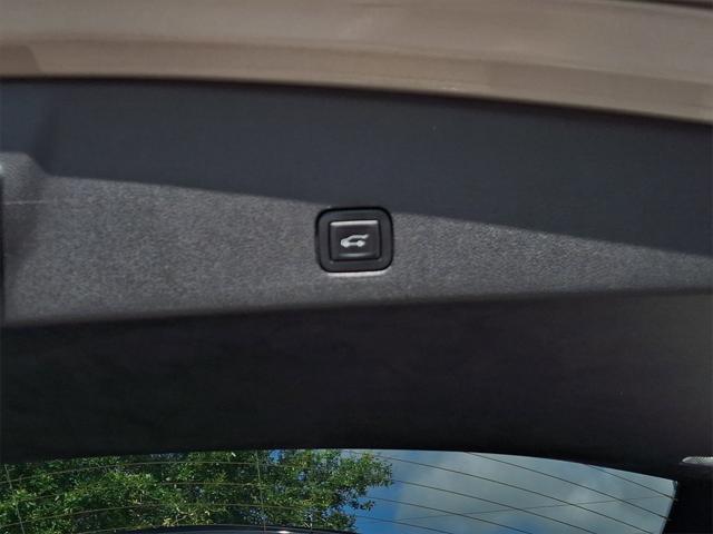 used 2022 Cadillac XT6 car, priced at $29,349