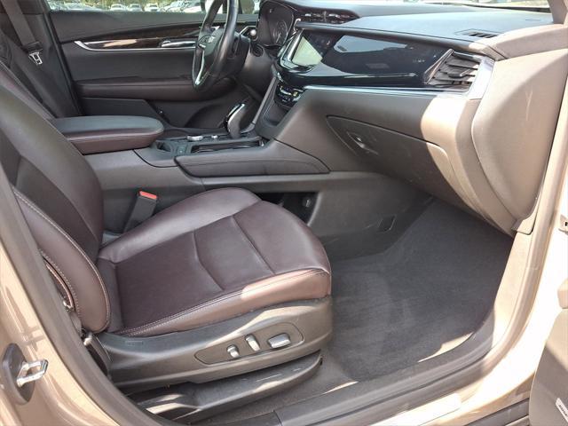 used 2022 Cadillac XT6 car, priced at $29,349