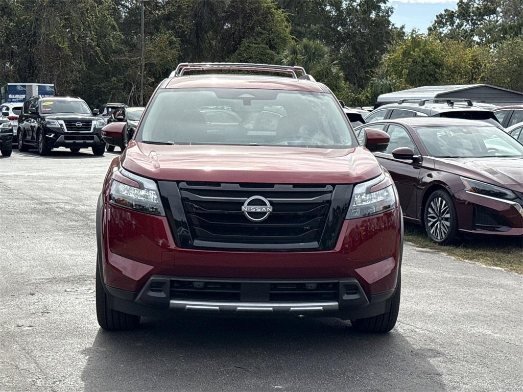 new 2025 Nissan Pathfinder car, priced at $43,332