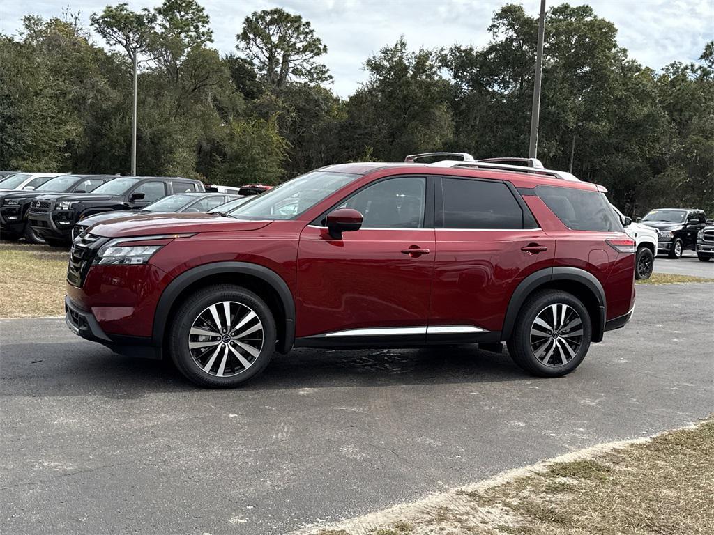 new 2025 Nissan Pathfinder car, priced at $43,332