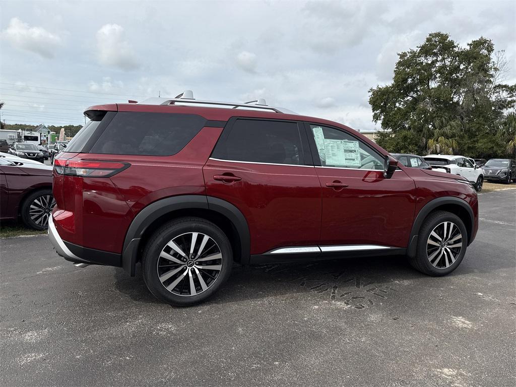 new 2025 Nissan Pathfinder car, priced at $43,332