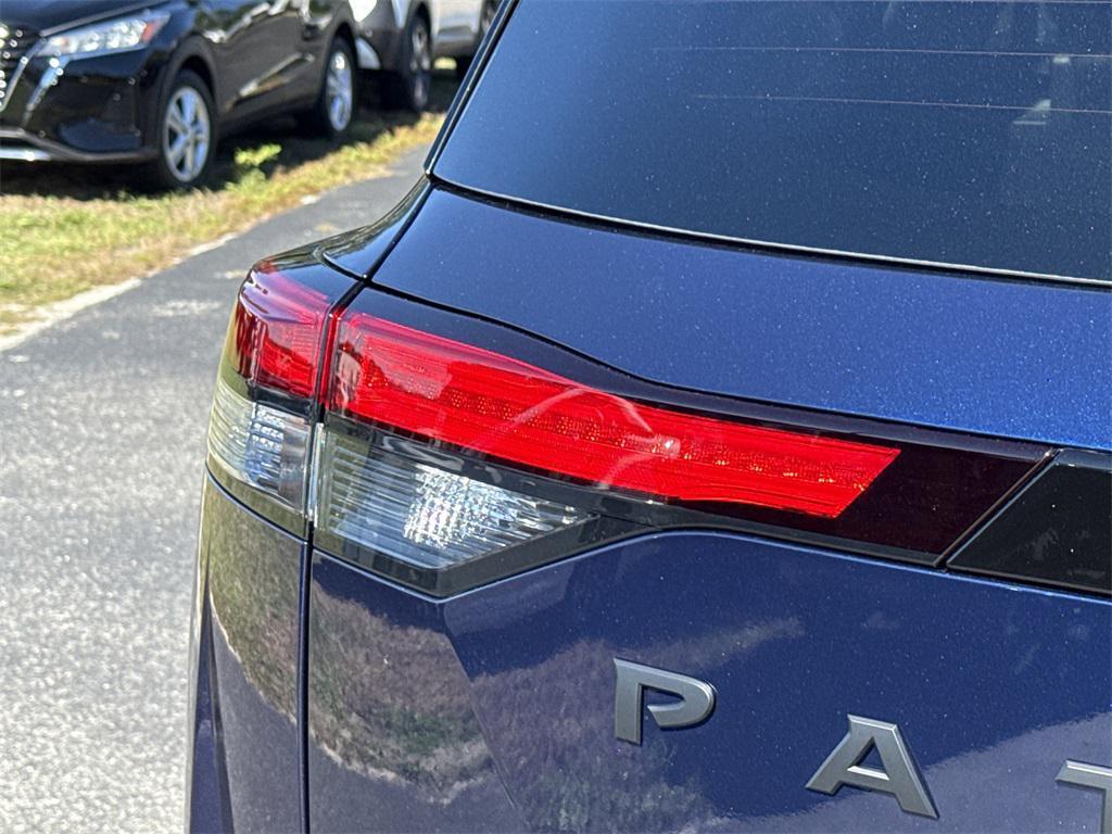 new 2025 Nissan Pathfinder car, priced at $34,068