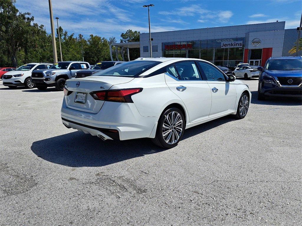 new 2025 Nissan Altima car, priced at $33,184