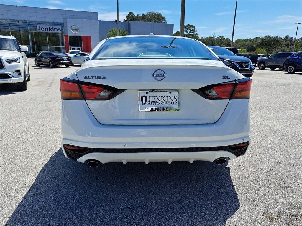 new 2025 Nissan Altima car, priced at $33,184