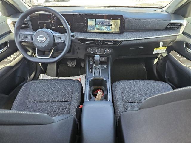 new 2025 Nissan Kicks car, priced at $25,004