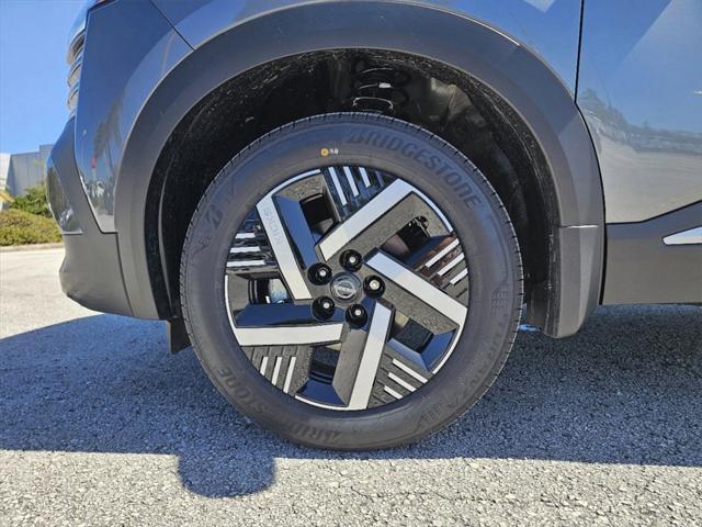 new 2025 Nissan Kicks car, priced at $25,004