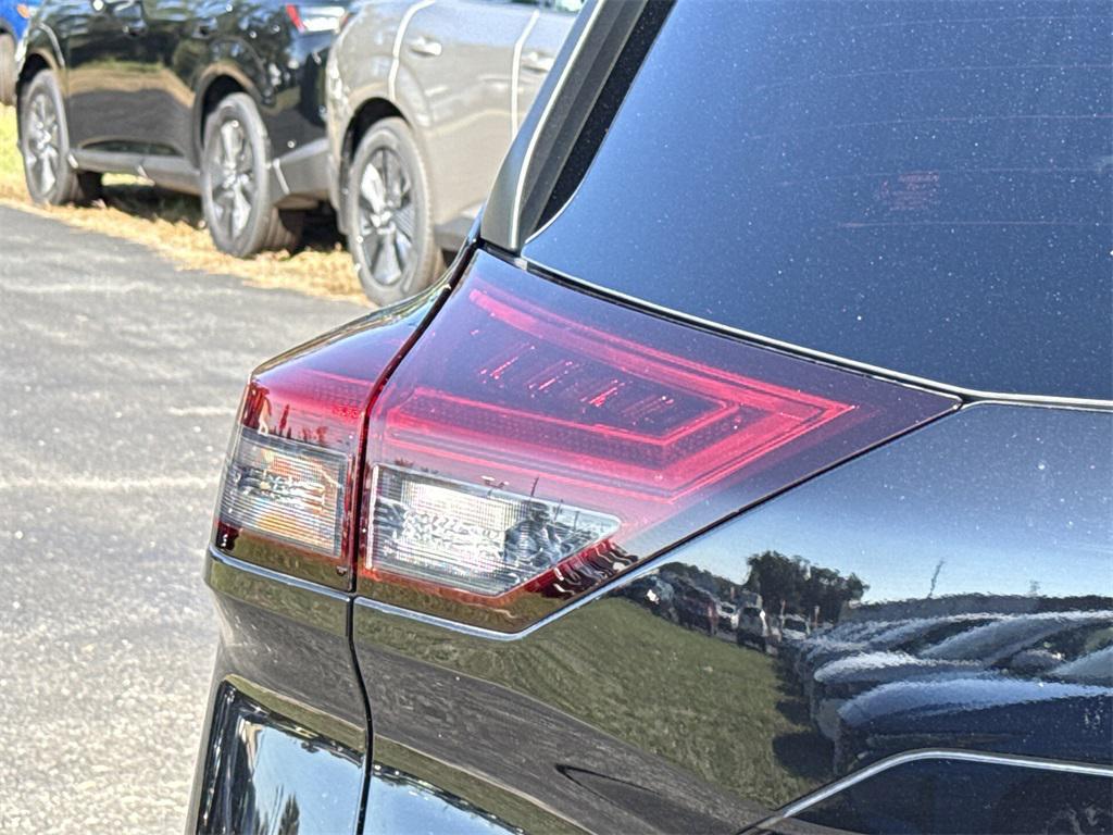 used 2022 Nissan Rogue car, priced at $19,595