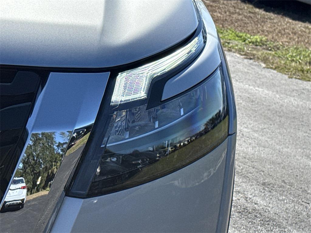 new 2025 Nissan Pathfinder car, priced at $33,539