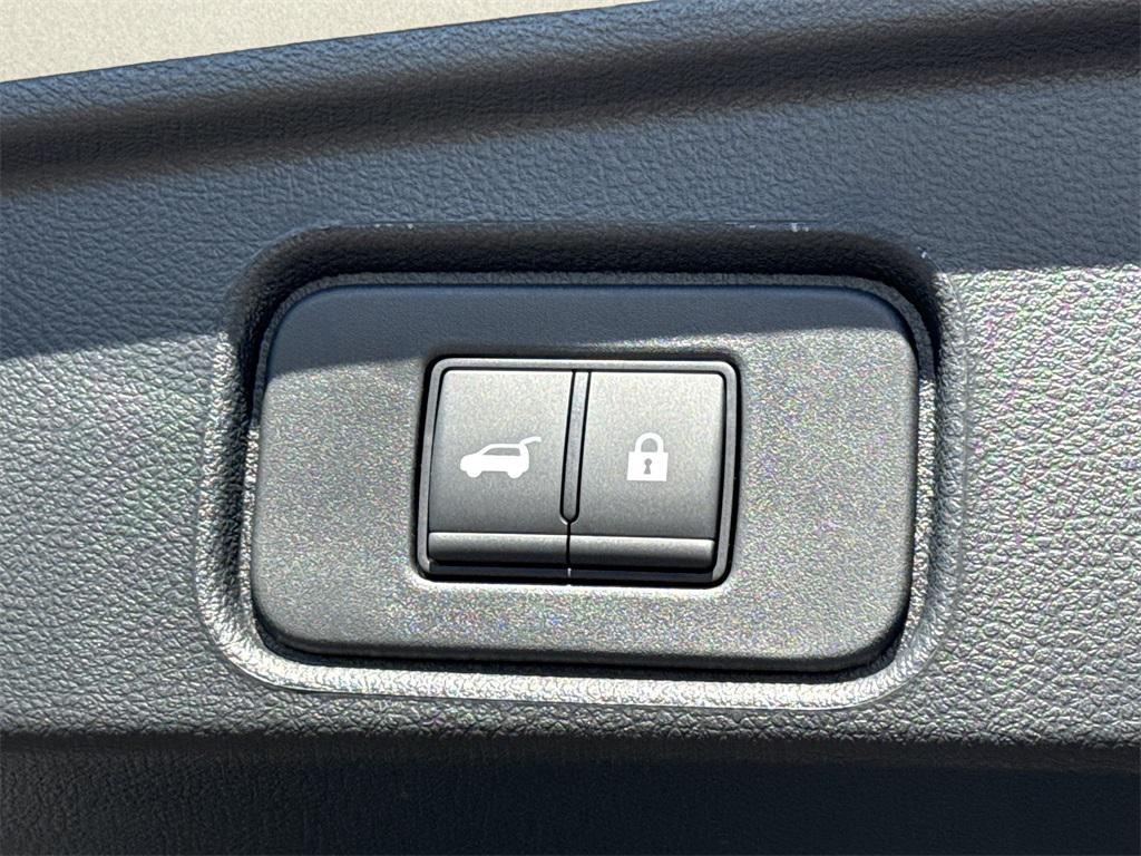 new 2025 Nissan Pathfinder car, priced at $33,539