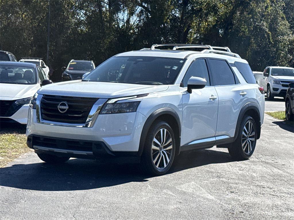 used 2025 Nissan Pathfinder car, priced at $38,595