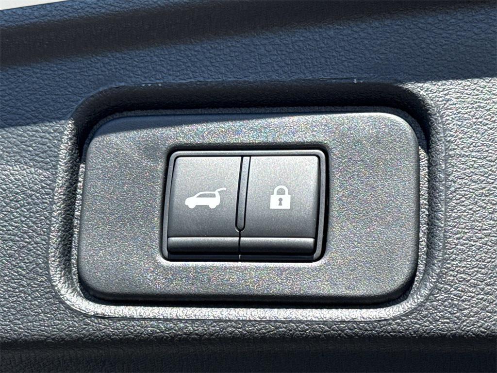 new 2025 Nissan Pathfinder car, priced at $36,386