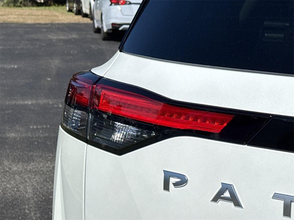 new 2025 Nissan Pathfinder car, priced at $36,386