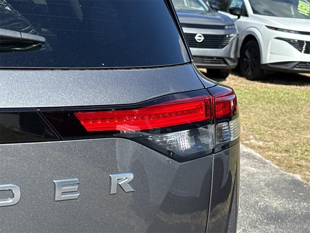 new 2025 Nissan Pathfinder car, priced at $33,539