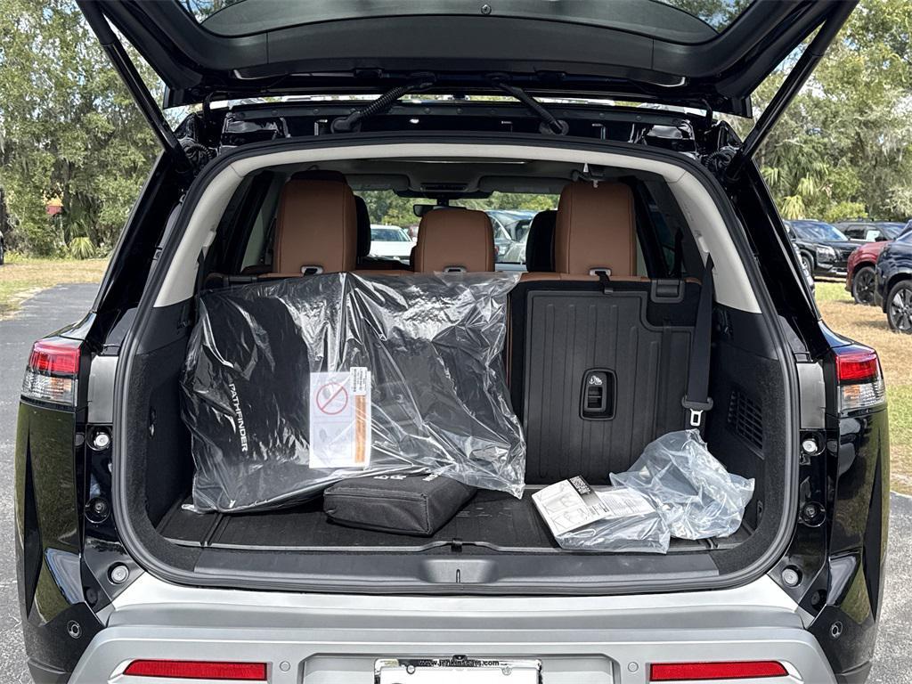 new 2025 Nissan Pathfinder car, priced at $42,918