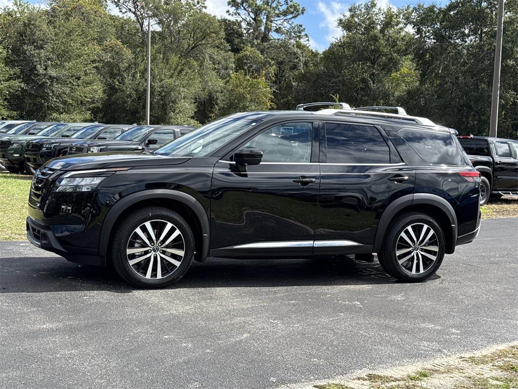new 2025 Nissan Pathfinder car, priced at $42,918