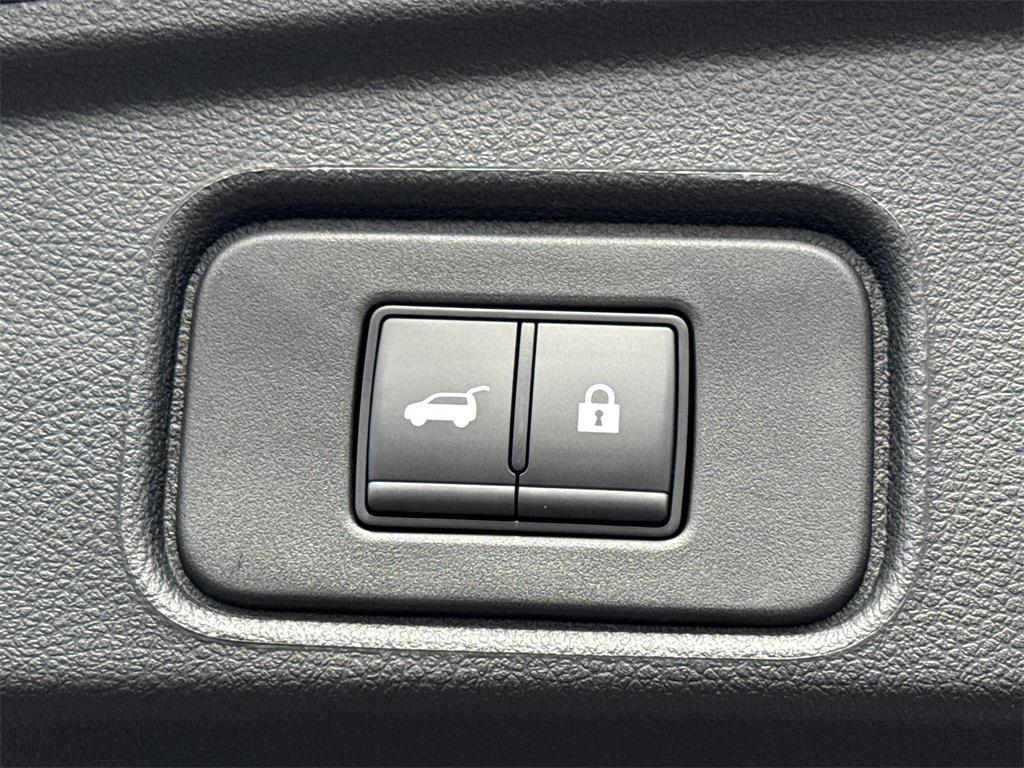 new 2025 Nissan Pathfinder car, priced at $42,918