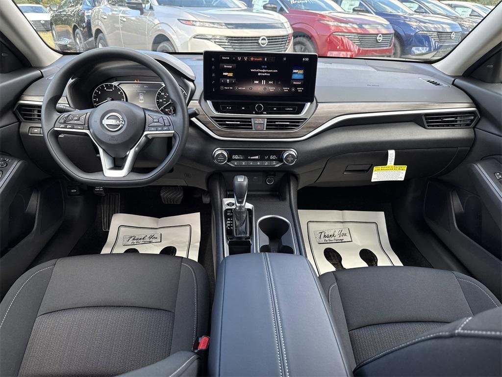 new 2025 Nissan Altima car, priced at $27,500