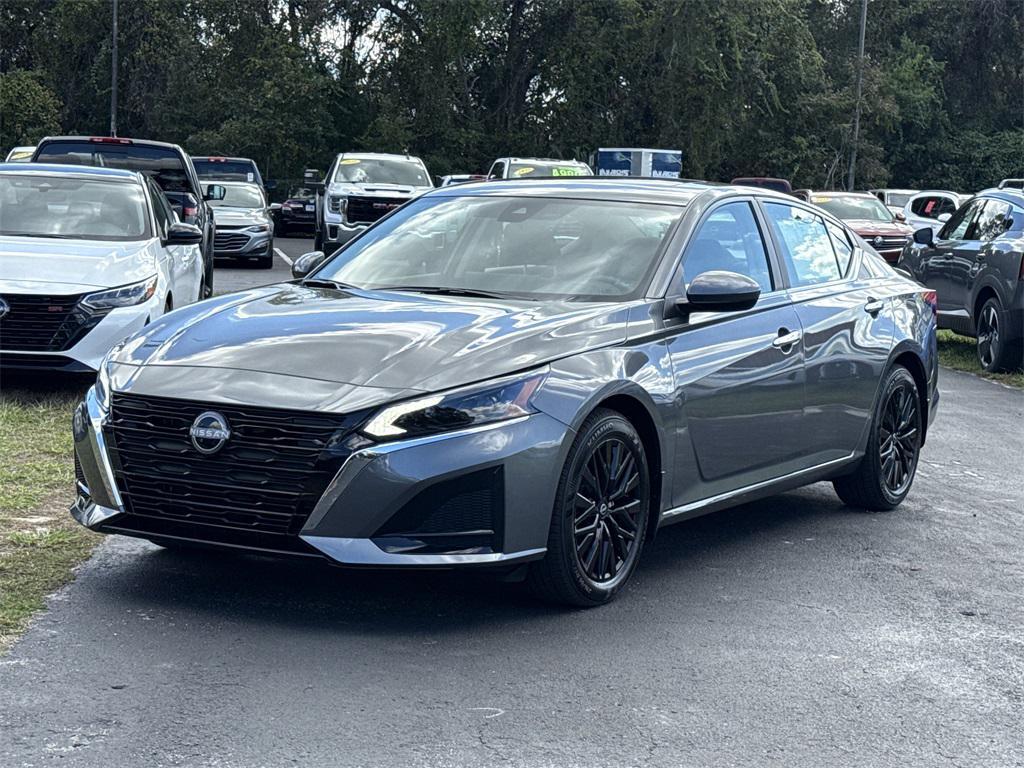 new 2025 Nissan Altima car, priced at $27,500