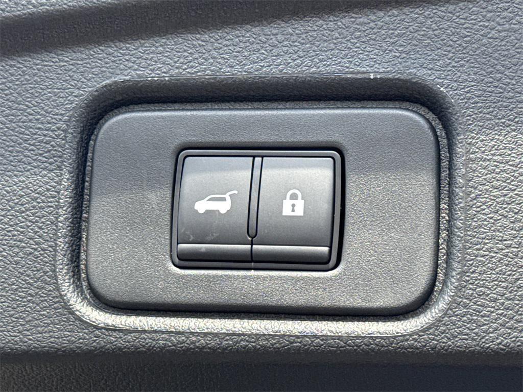 new 2025 Nissan Pathfinder car, priced at $42,817