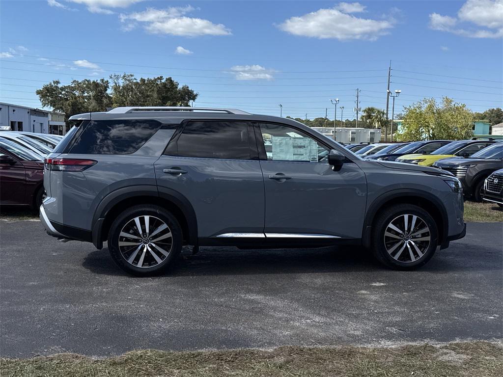 new 2025 Nissan Pathfinder car, priced at $42,817