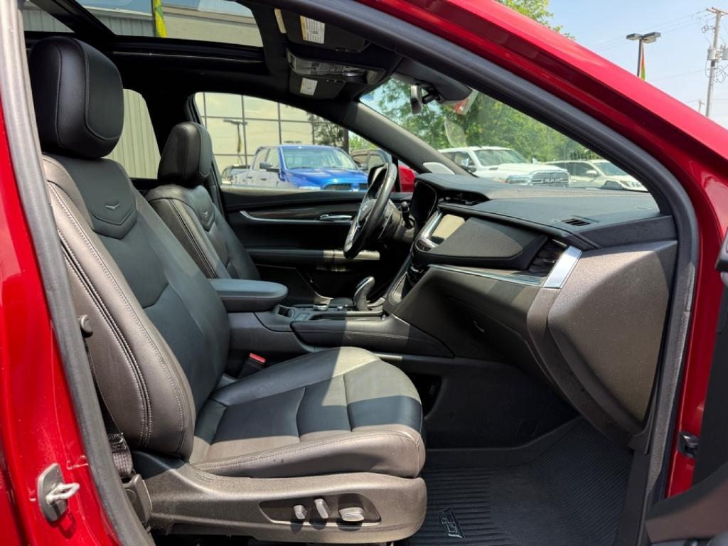 used 2021 Cadillac XT5 car, priced at $32,488