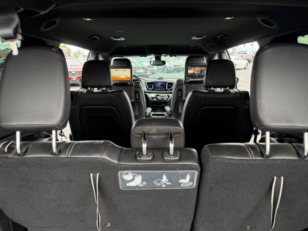 used 2018 Chrysler Pacifica car