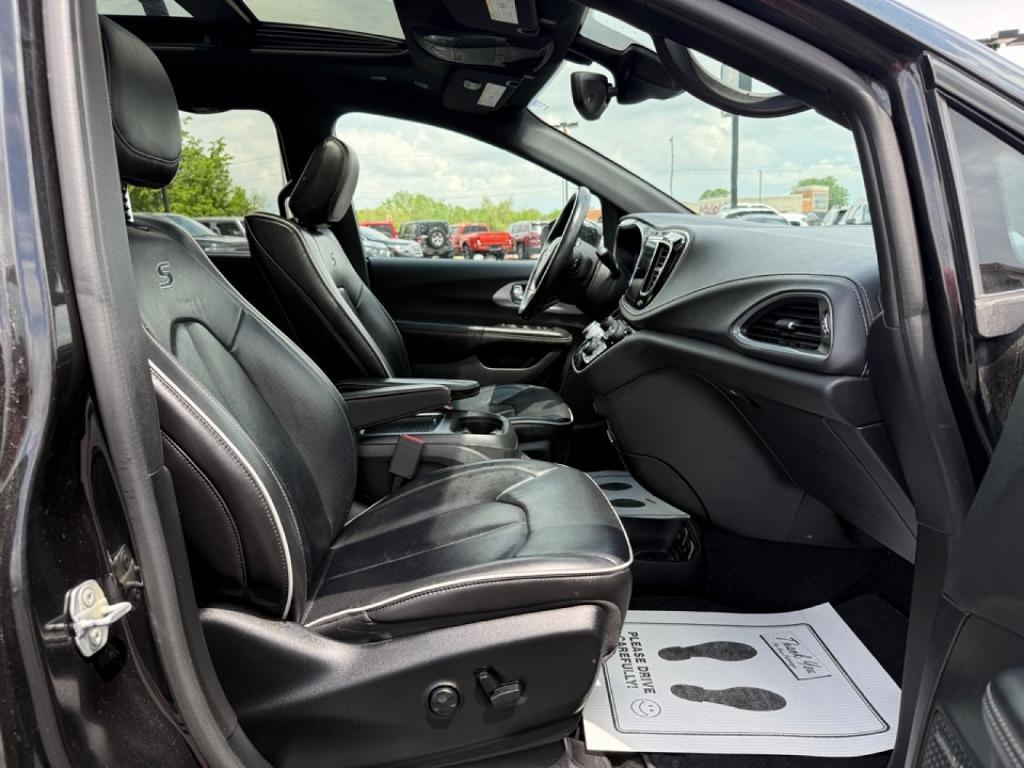 used 2019 Chrysler Pacifica car, priced at $22,280
