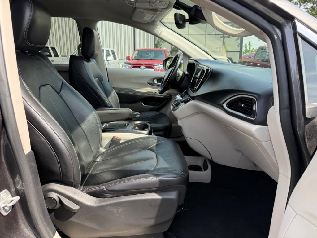 used 2022 Chrysler Pacifica car, priced at $18,955