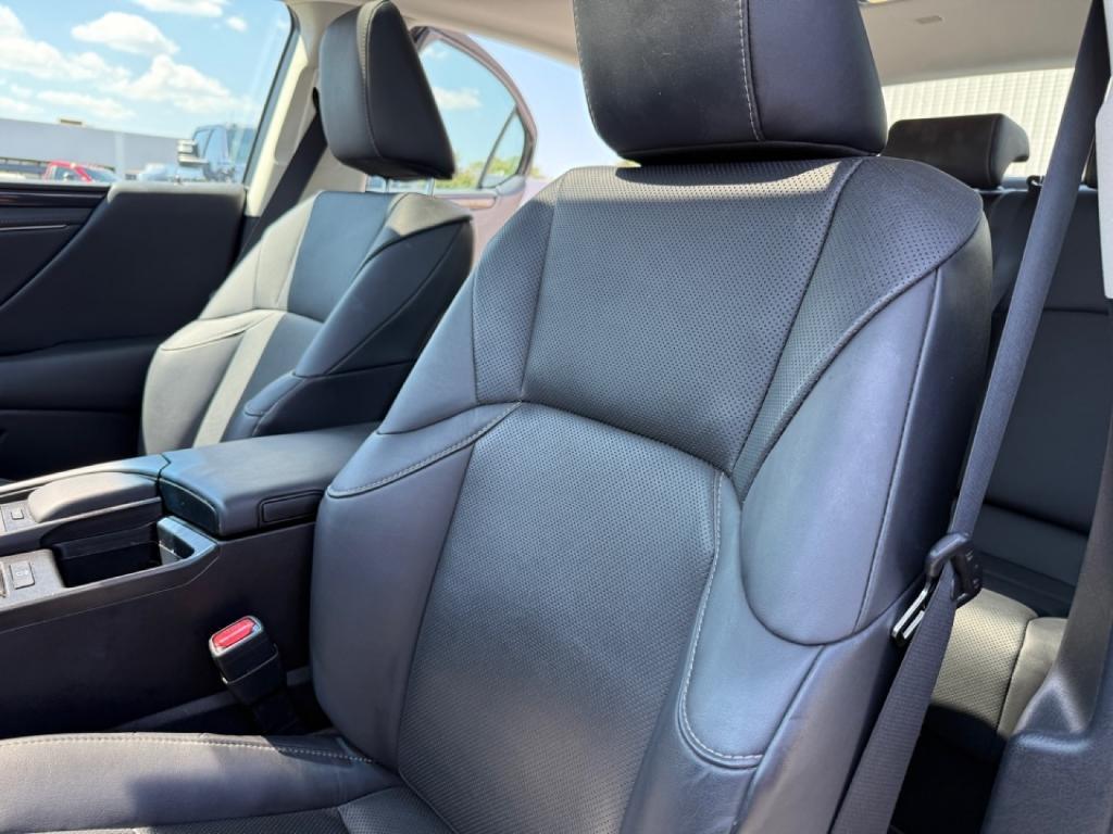 used 2022 Lexus ES 250 car, priced at $32,655