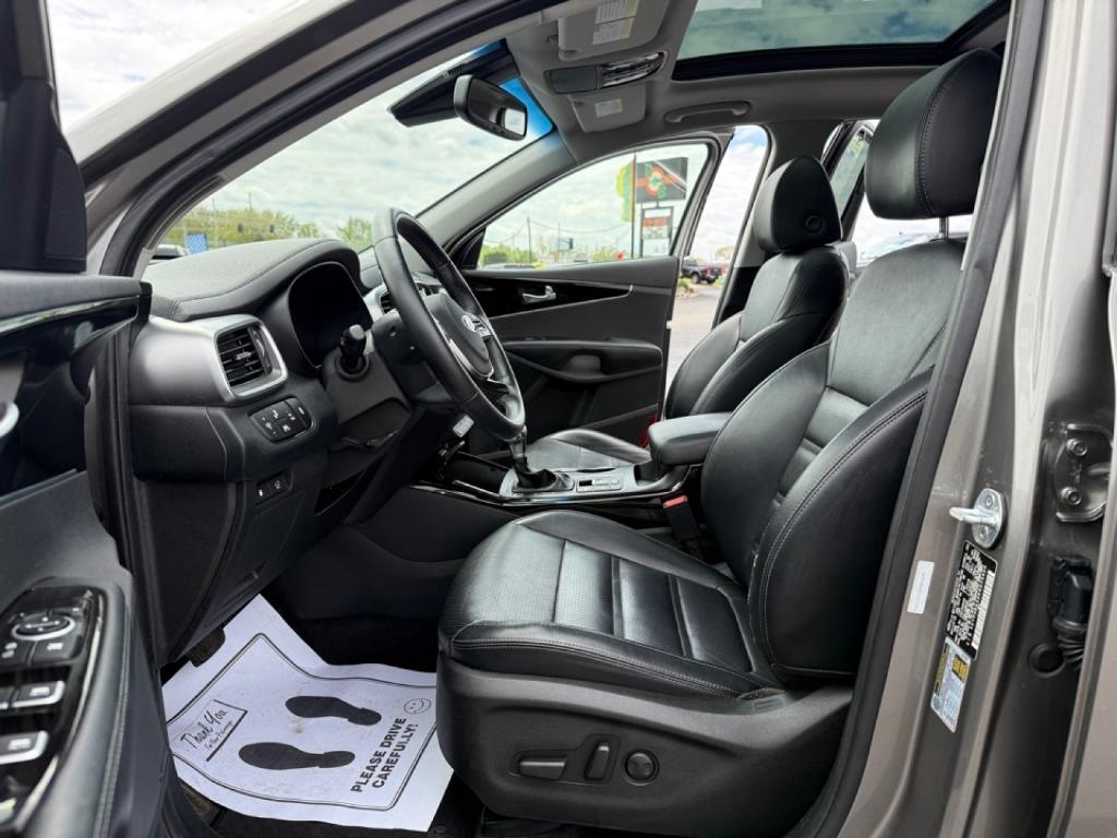 used 2019 Kia Sorento car, priced at $22,488