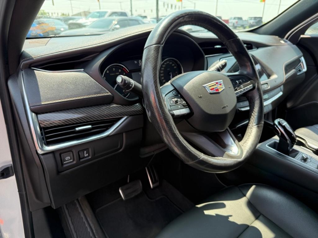 used 2020 Cadillac XT4 car, priced at $22,995