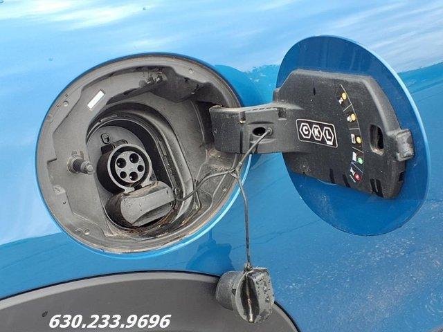 used 2023 MINI SE Hardtop car, priced at $24,998