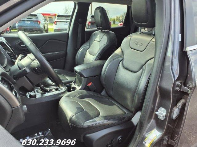 used 2019 Jeep Cherokee car