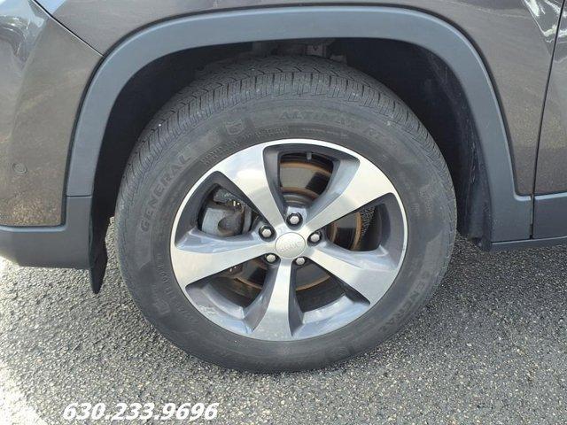 used 2019 Jeep Cherokee car