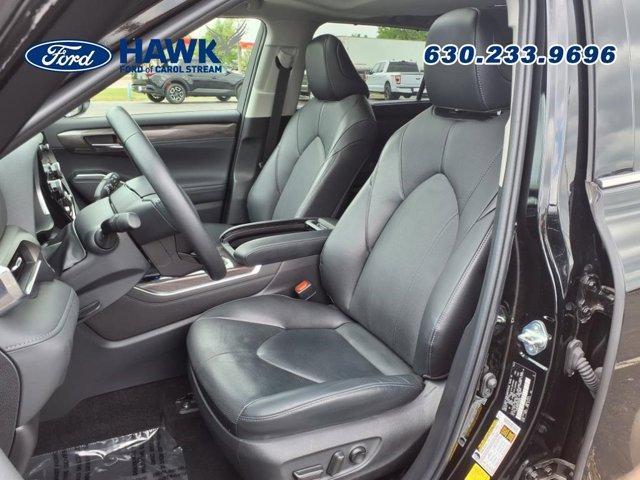 used 2023 Toyota Highlander car, priced at $37,999
