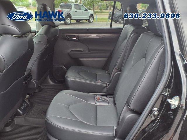 used 2023 Toyota Highlander car, priced at $37,999